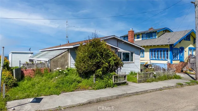$399,900 | 715 West Street, Fort Bragg, CA 95437