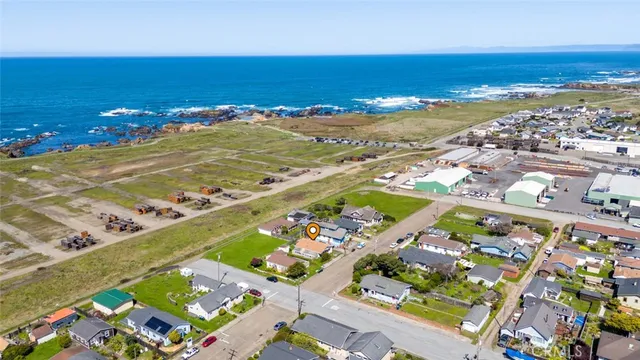 $399,900 | 715 West Street, Fort Bragg, CA 95437