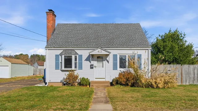$289,900 | 43 Salem Road, Manchester, CT 06040