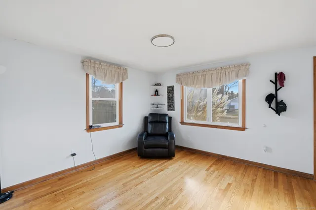 $289,900 | 43 Salem Road, Manchester, CT 06040