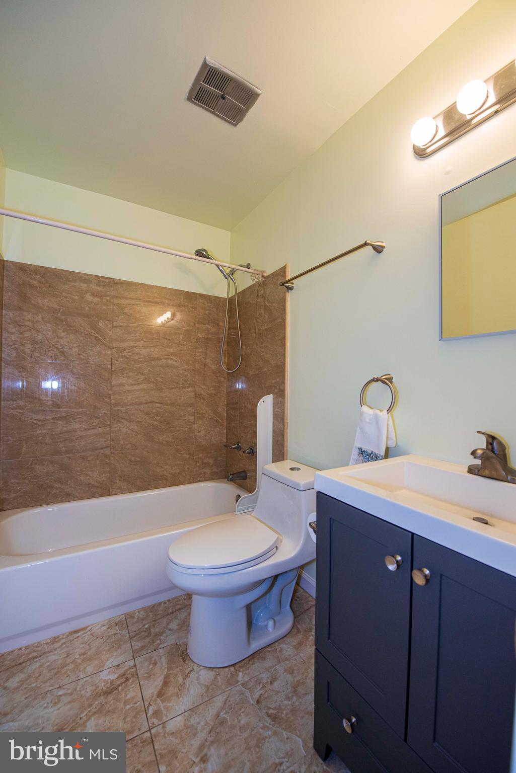 10708 Kings Riding Way, Unit T219 Rockville, MD 20852 - Photo 8 of 20 Updated bathroom