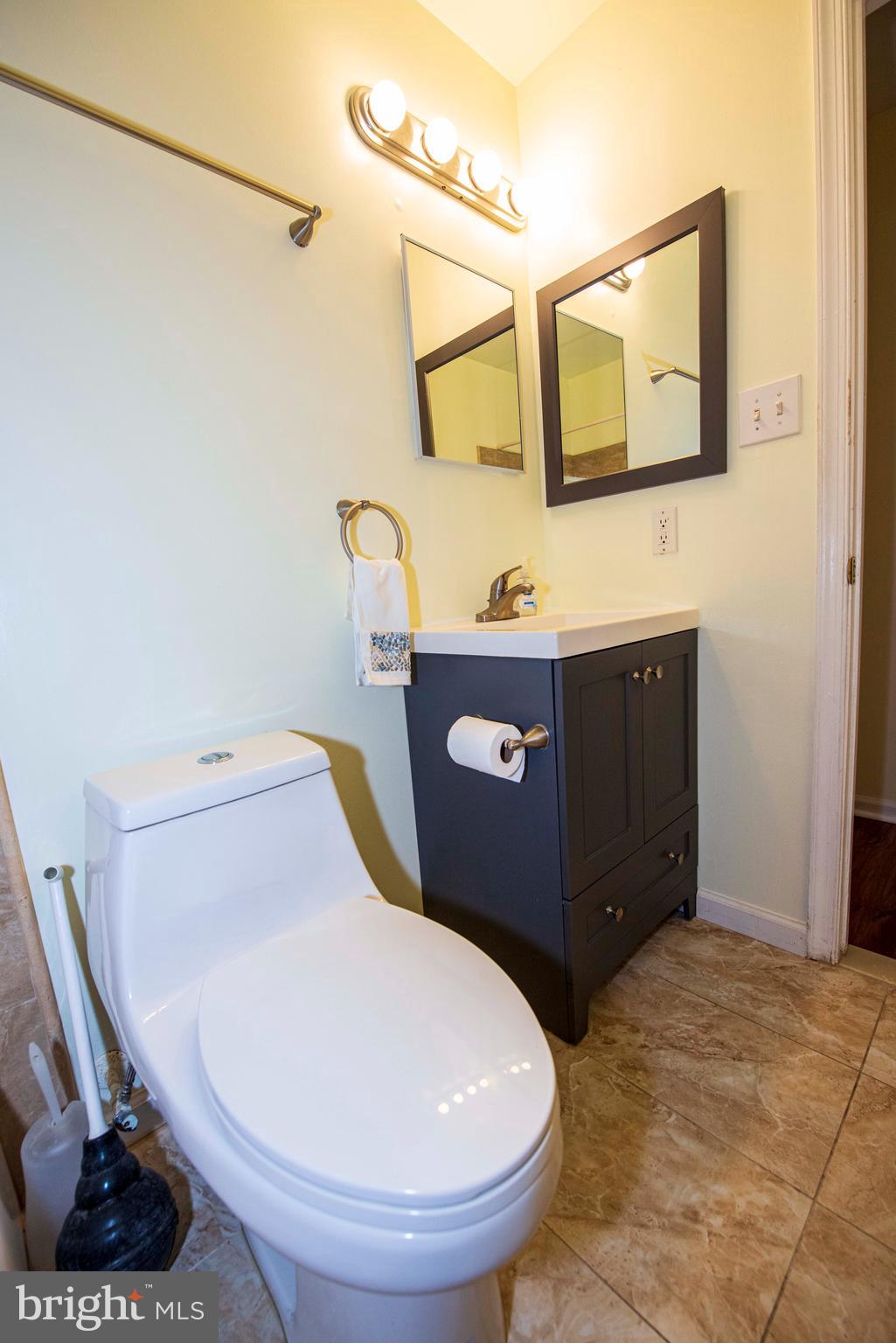 10708 Kings Riding Way, Unit T219 Rockville, MD 20852 - Photo 9 of 20 Updated bathroom