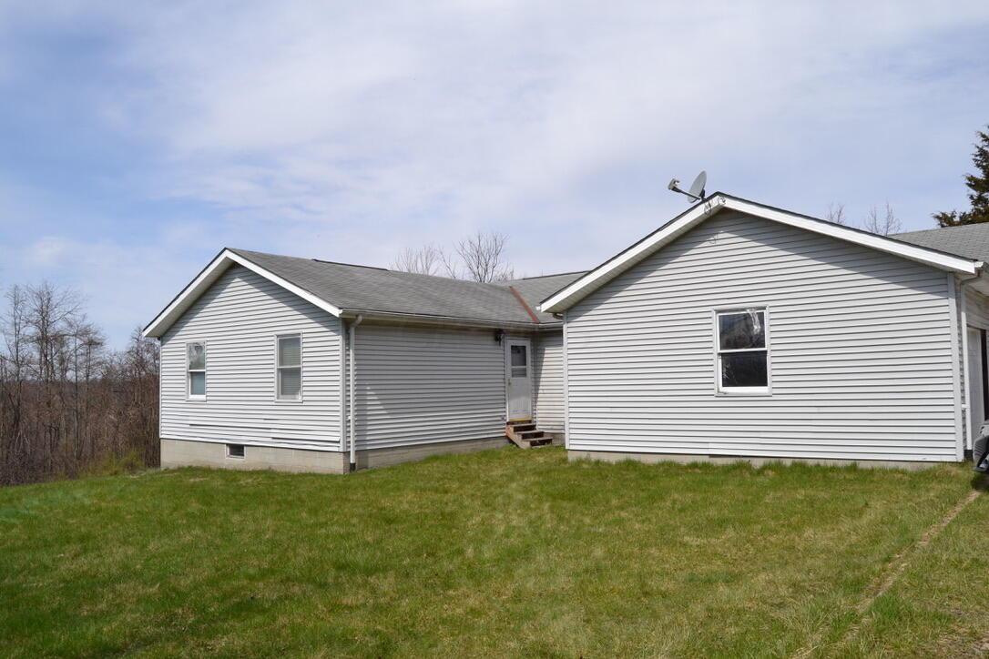 12390 Dodds Road Southeast Heath, OH 43056 - Photo 3 of 34 Front Exterior