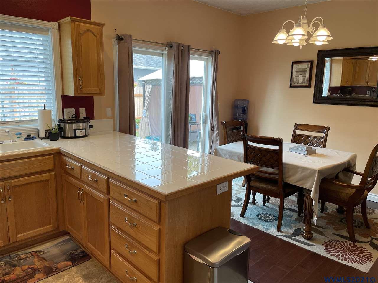 979 Rupp Avenue Northeast Keizer, OR 97303 - Photo 13 of 24 Gallery Image 13
