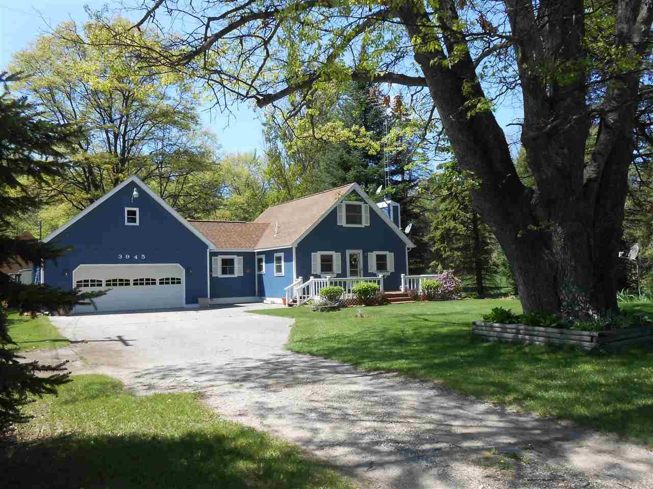 3945 North Markey Road Roscommon, MI 48653 - Photo 4 of 42 Gallery Image 4