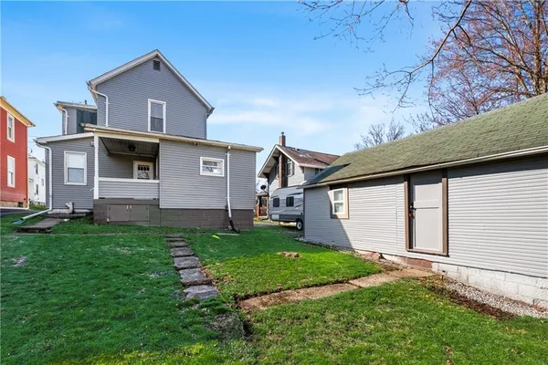 $149,900 | 6 West Market Street, Burgettstown, PA 15021