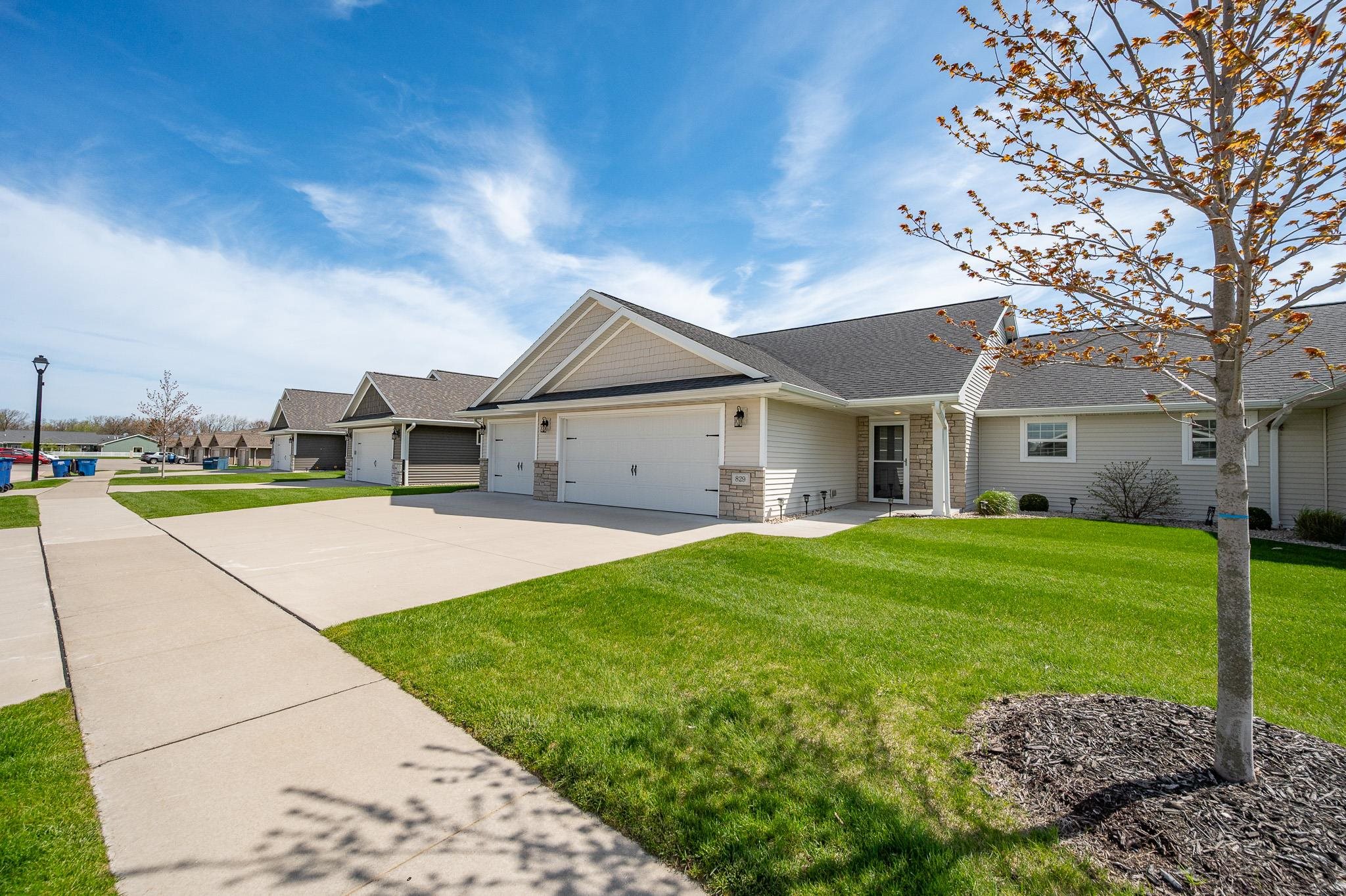 829 Sharon Lane Pulaski, WI 54162 - Photo 40 of 48