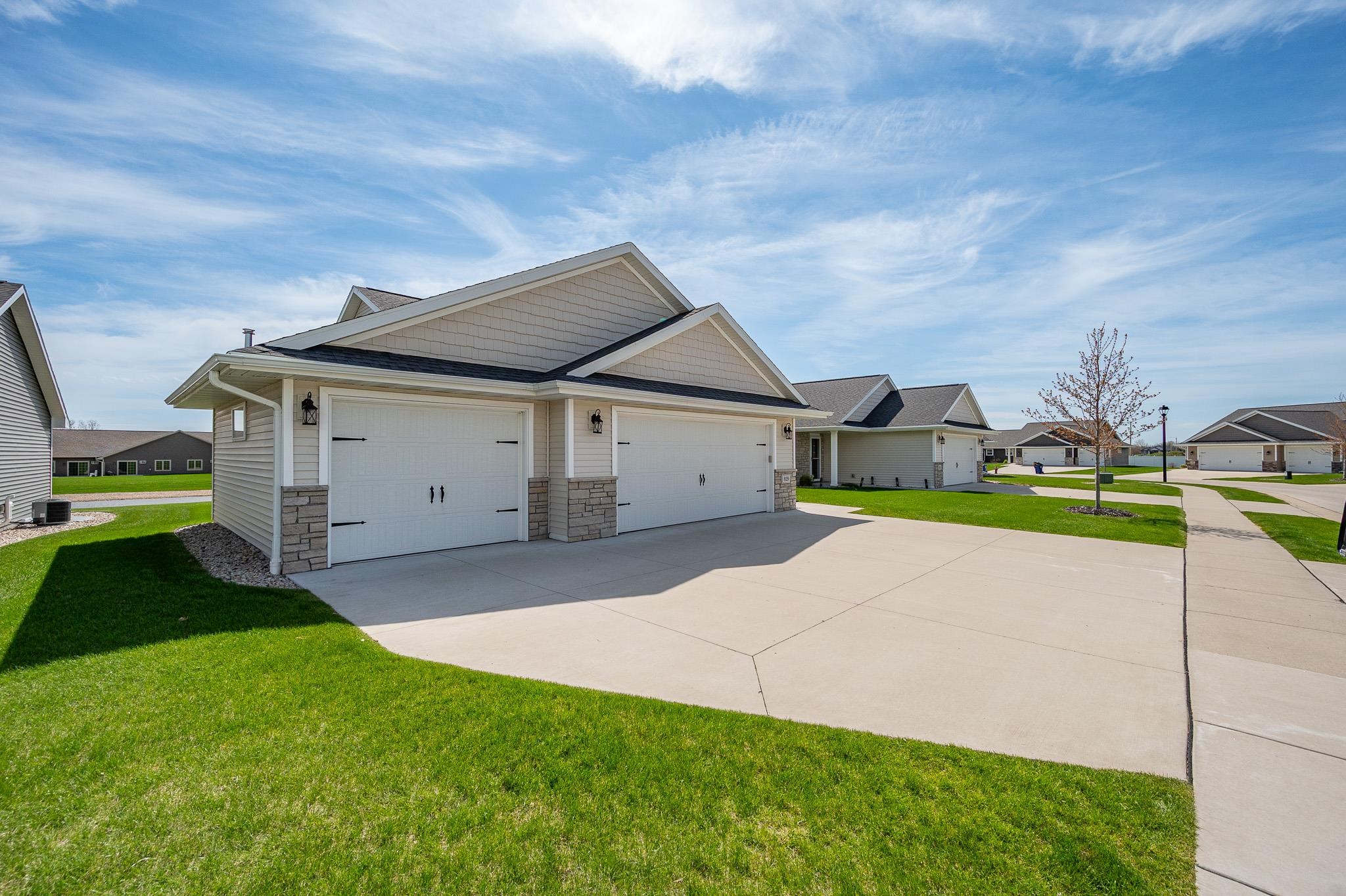 829 Sharon Lane Pulaski, WI 54162 - Photo 41 of 48