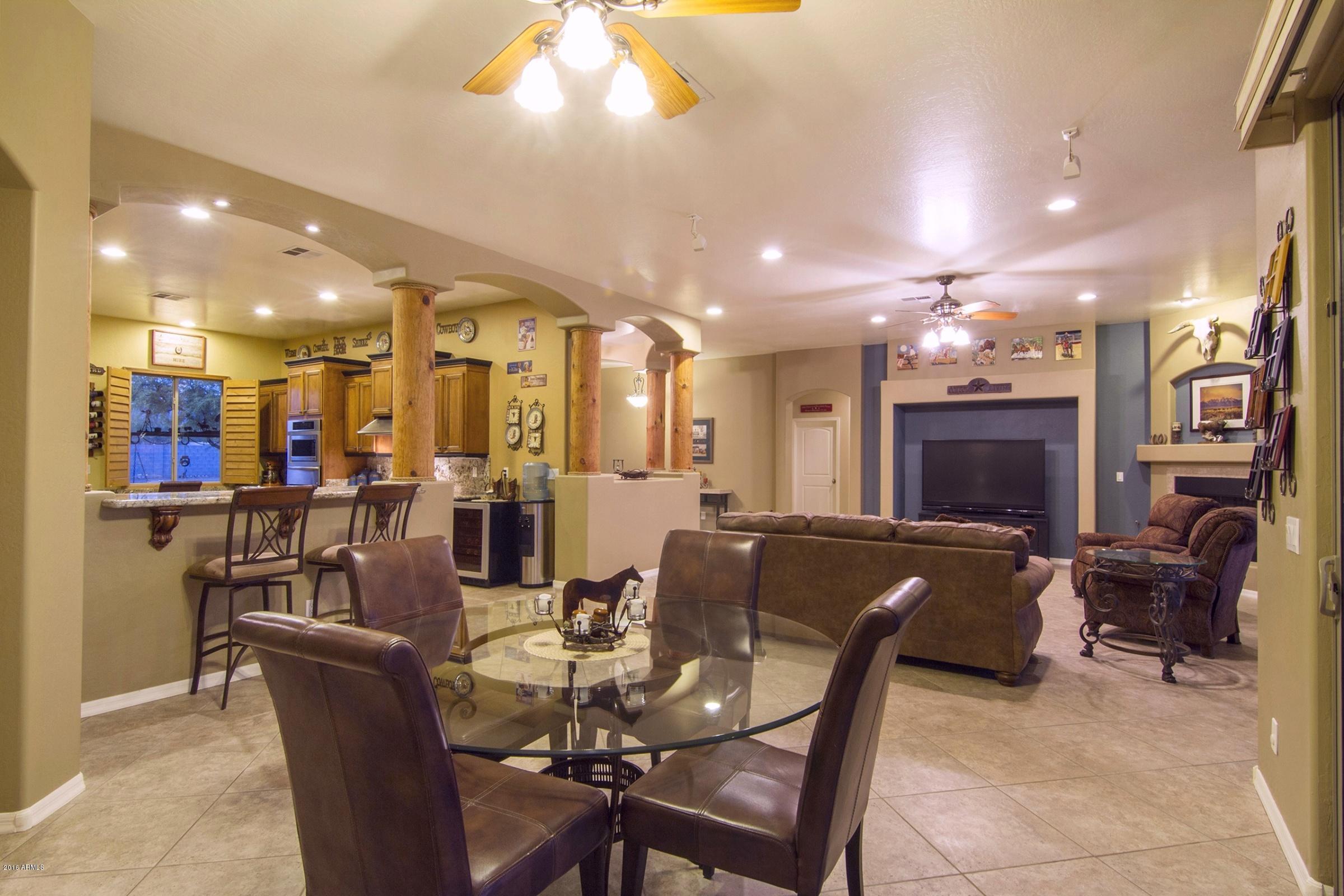 2347 East Carlise Road Phoenix, AZ 85086 - Photo 21 of 53 DiningRoom_0458