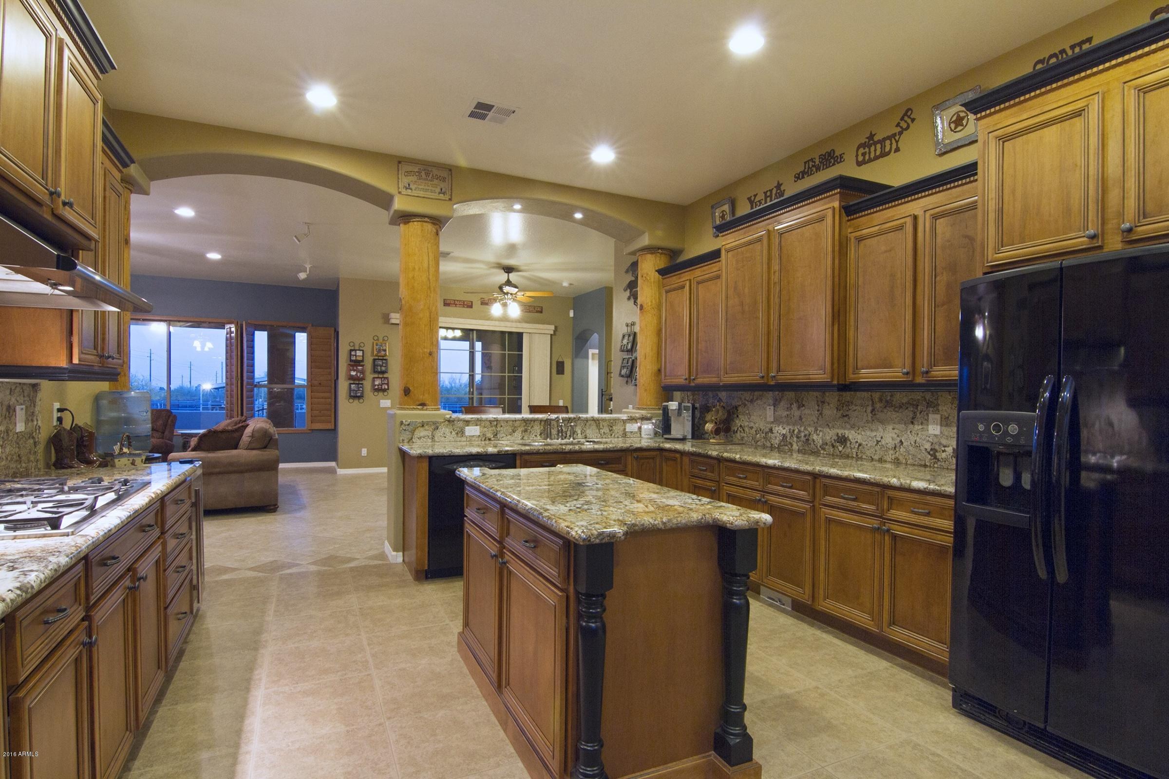 2347 East Carlise Road Phoenix, AZ 85086 - Photo 5 of 53 Kitchen_0446