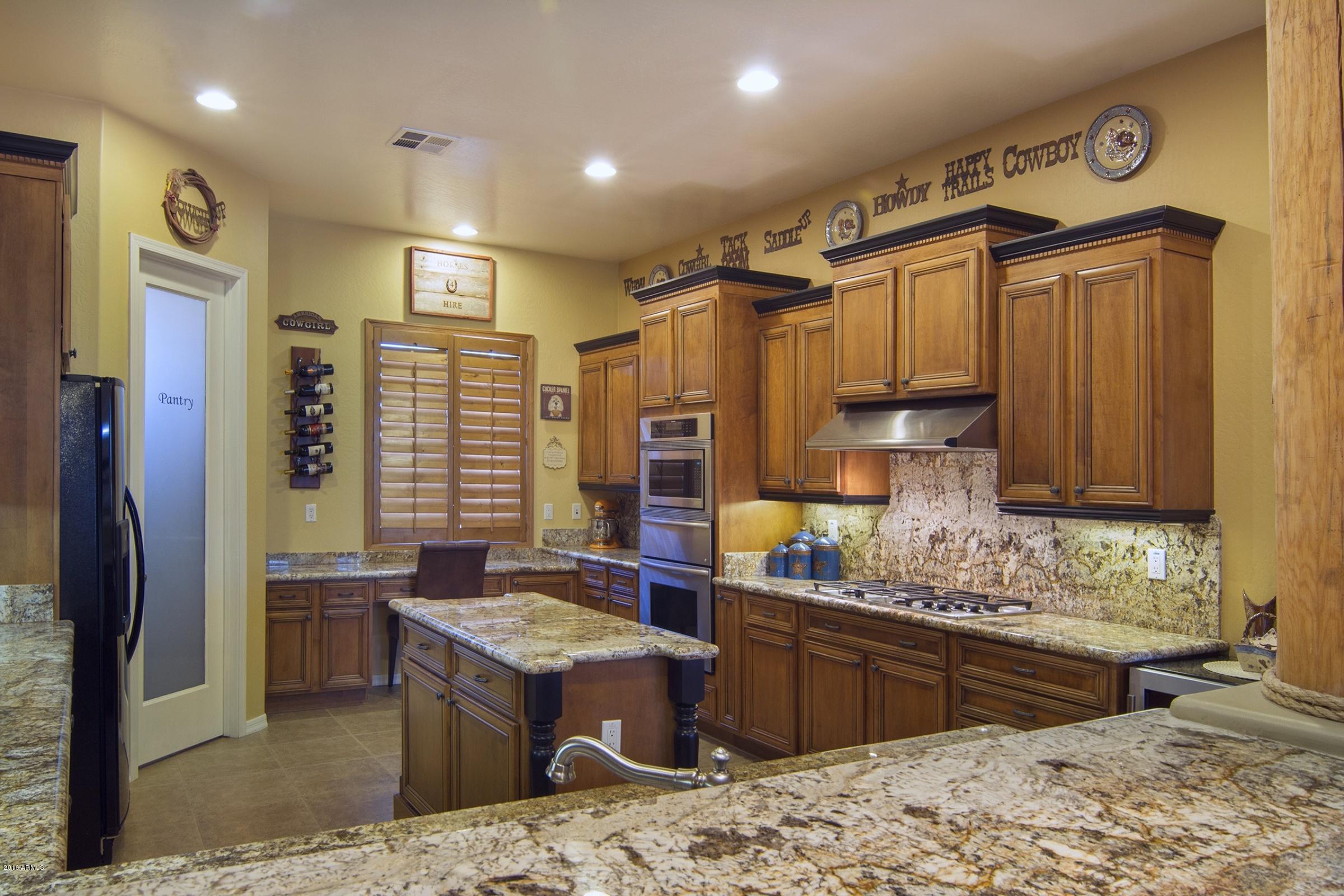 2347 East Carlise Road Phoenix, AZ 85086 - Photo 6 of 53 Kitchen_0053