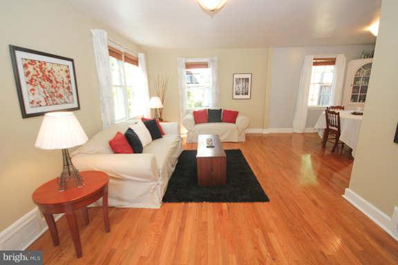 9007 Eton Road Silver Spring, MD 20901 - Photo 3 of 30 Living Room