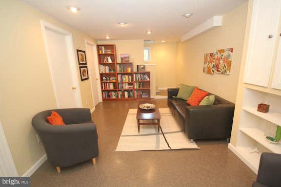 9007 Eton Road Silver Spring, MD 20901 - Photo 25 of 30 Family Room