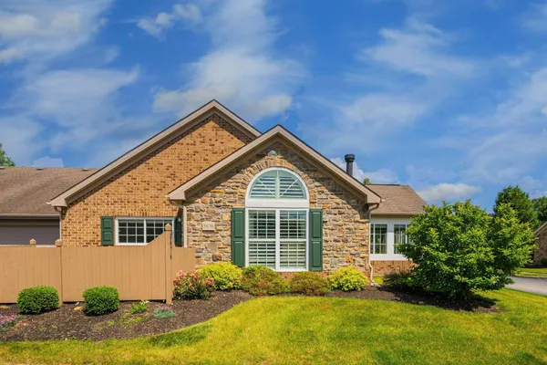$335,000 | 5676 Silver Frost Road, Unit 2, Westerville, OH 43081