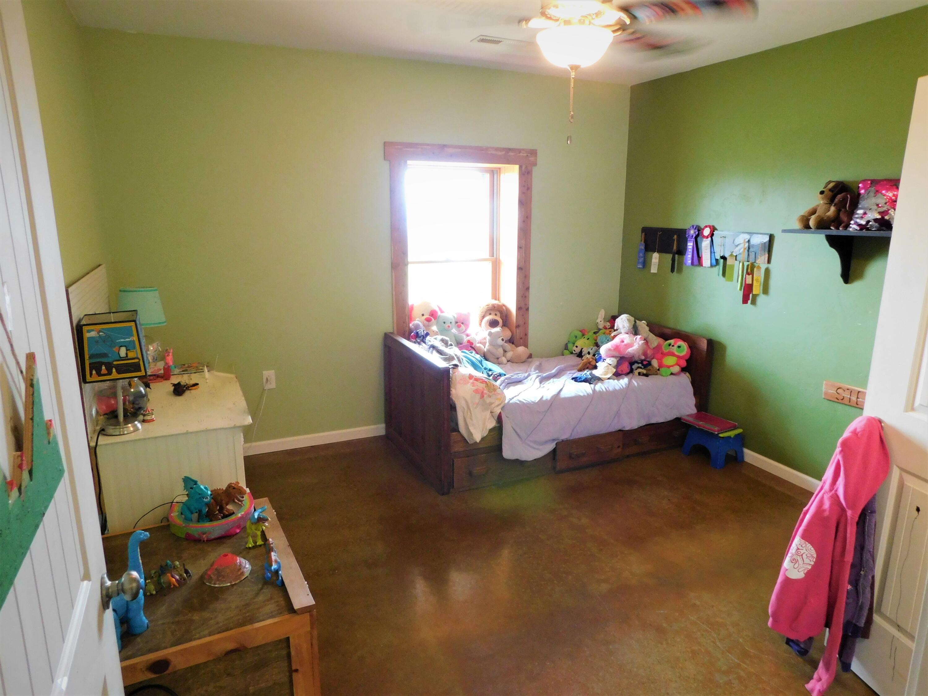 688 Blain Road Buchanan, VA 24066 - Photo 27 of 45 22