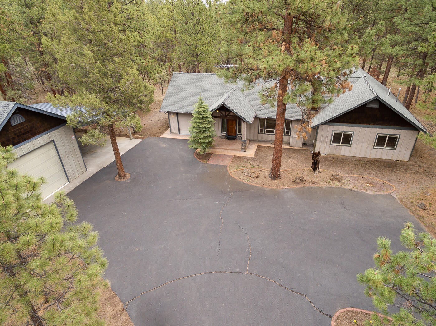 69320 Deer Ridge Road Sisters, OR 97759 - Photo 27 of 39 27