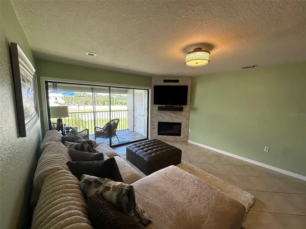 $3,600 | 2100 North Peninsula Avenue, Unit 3050, New Smyrna Beach, FL 32169