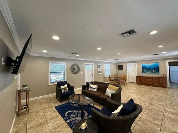 $3,600 | 2100 North Peninsula Avenue, Unit 3050, New Smyrna Beach, FL 32169