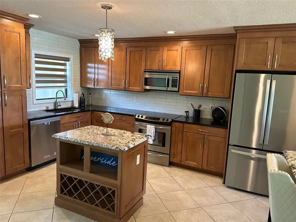 $3,600 | 2100 North Peninsula Avenue, Unit 3050, New Smyrna Beach, FL 32169