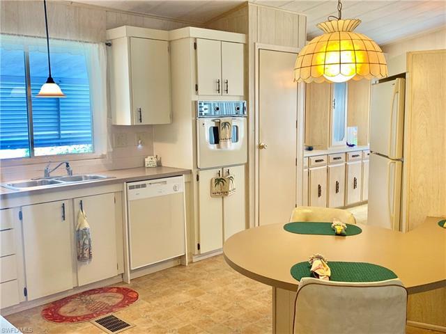 26285 Colony Road Bonita Springs, FL 34135 - Photo 7 of 18 Gallery Image 7