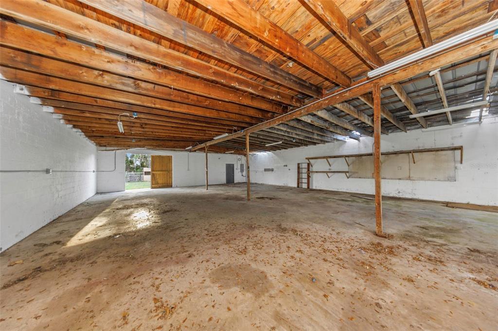 20138 Bowman Road Spring Hill, FL 34610 - Photo 10 of 40 a view of a ceiling room