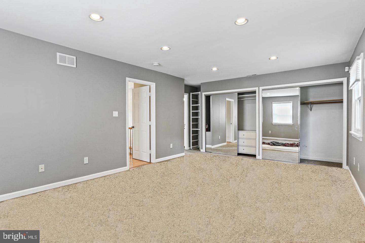 11713 Kingtree Street Silver Spring, MD 20902 - Photo 9 of 21 Gallery Image 9
