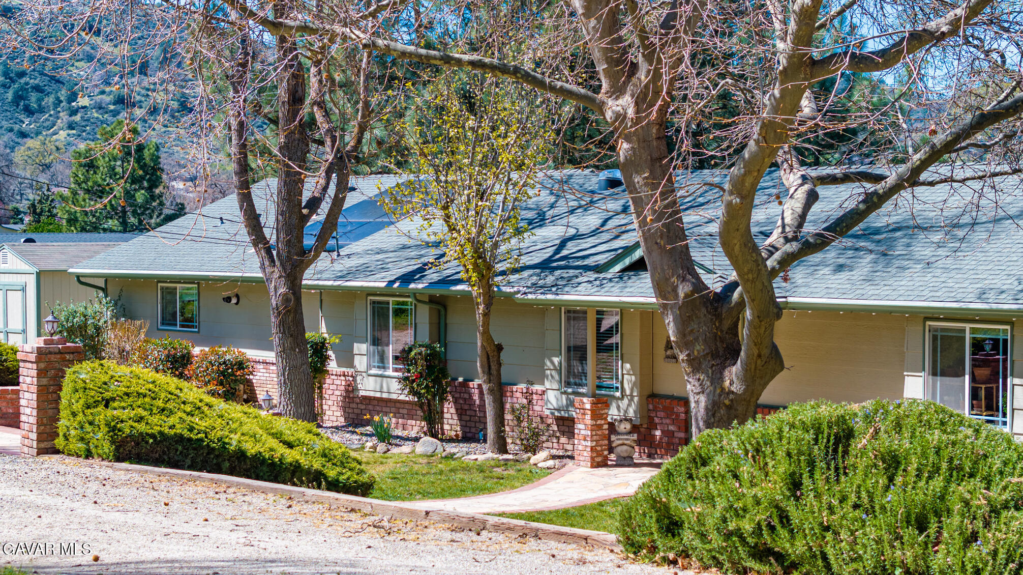 29541 Butterfield Way Tehachapi, CA 93561 - Photo 5 of 101 DJI_20260317125355_0037_D