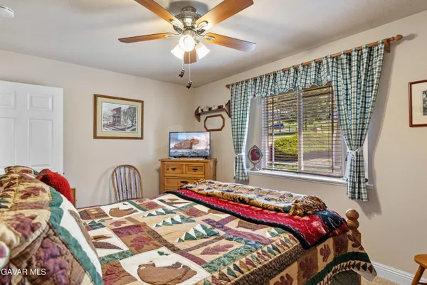 $679,900 | 29541 Butterfield Way, Tehachapi, CA 93561