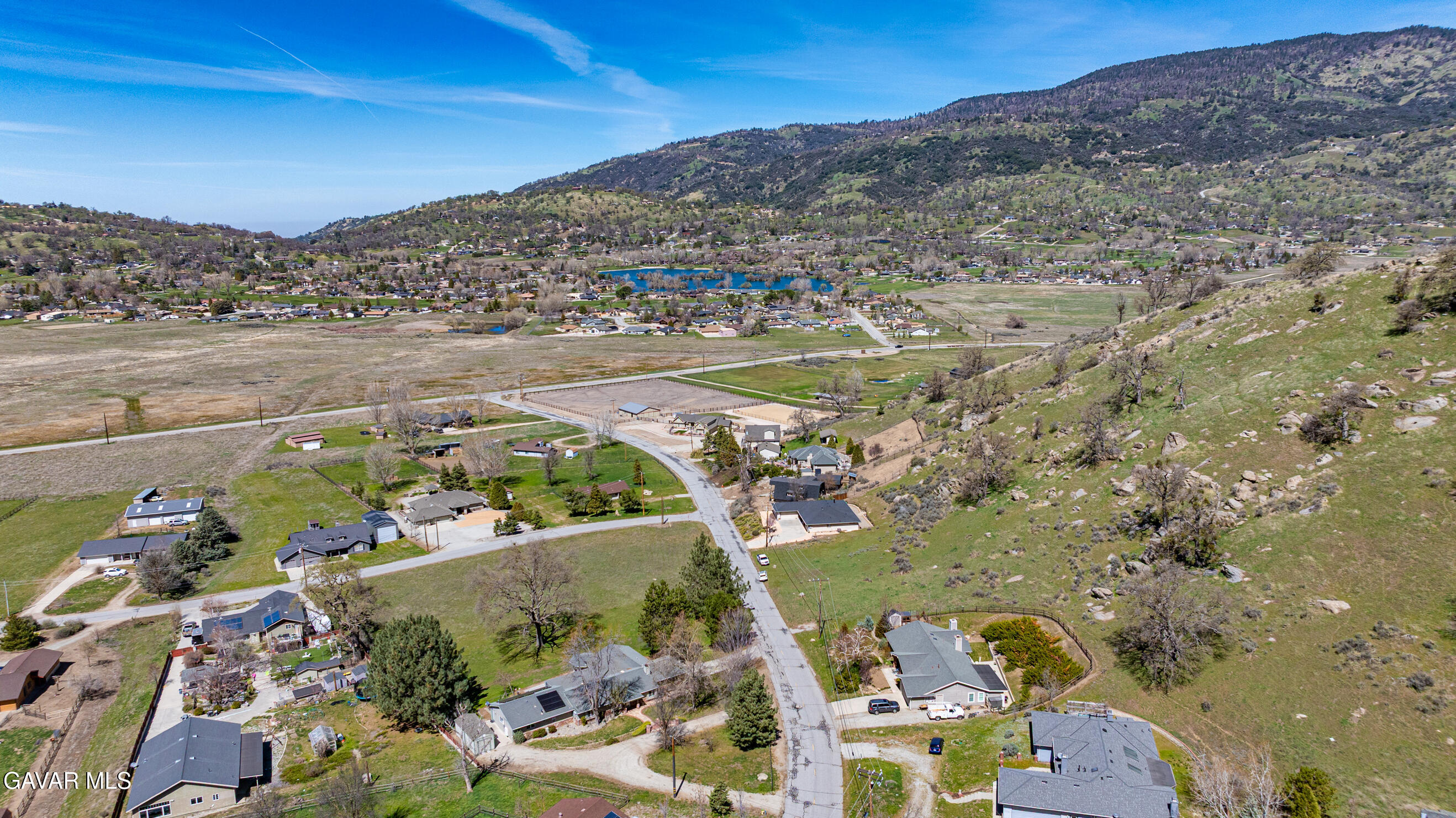 29541 Butterfield Way Tehachapi, CA 93561 - Photo 7 of 101 DJI_20260317125251_0034_D