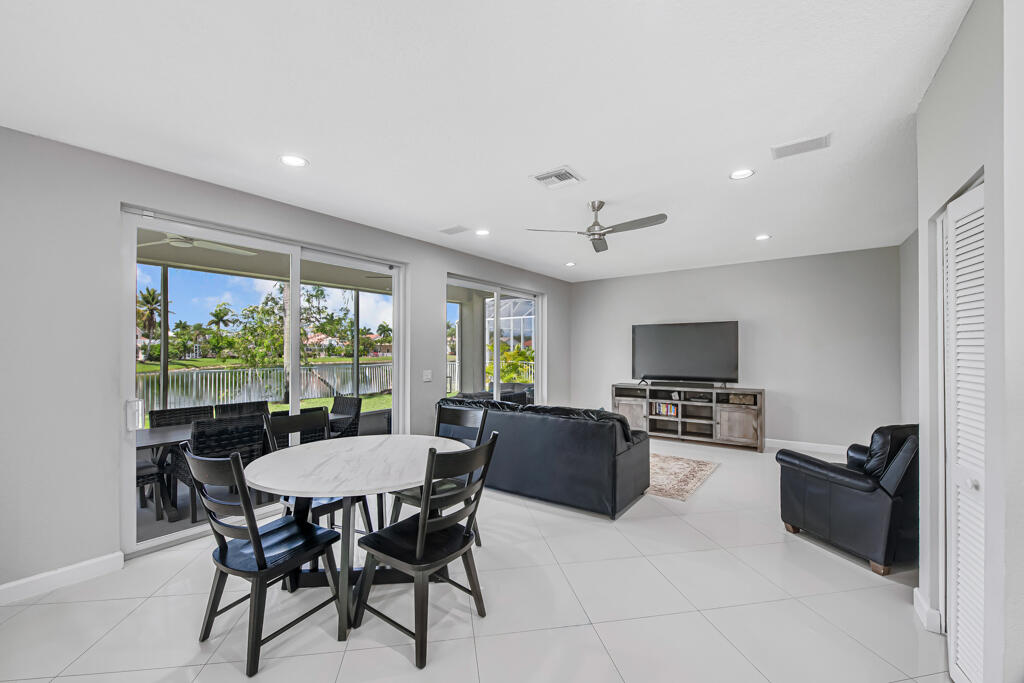 19491 Black Olive Lane Boca Raton, FL 33498 - Photo 12 of 68 12