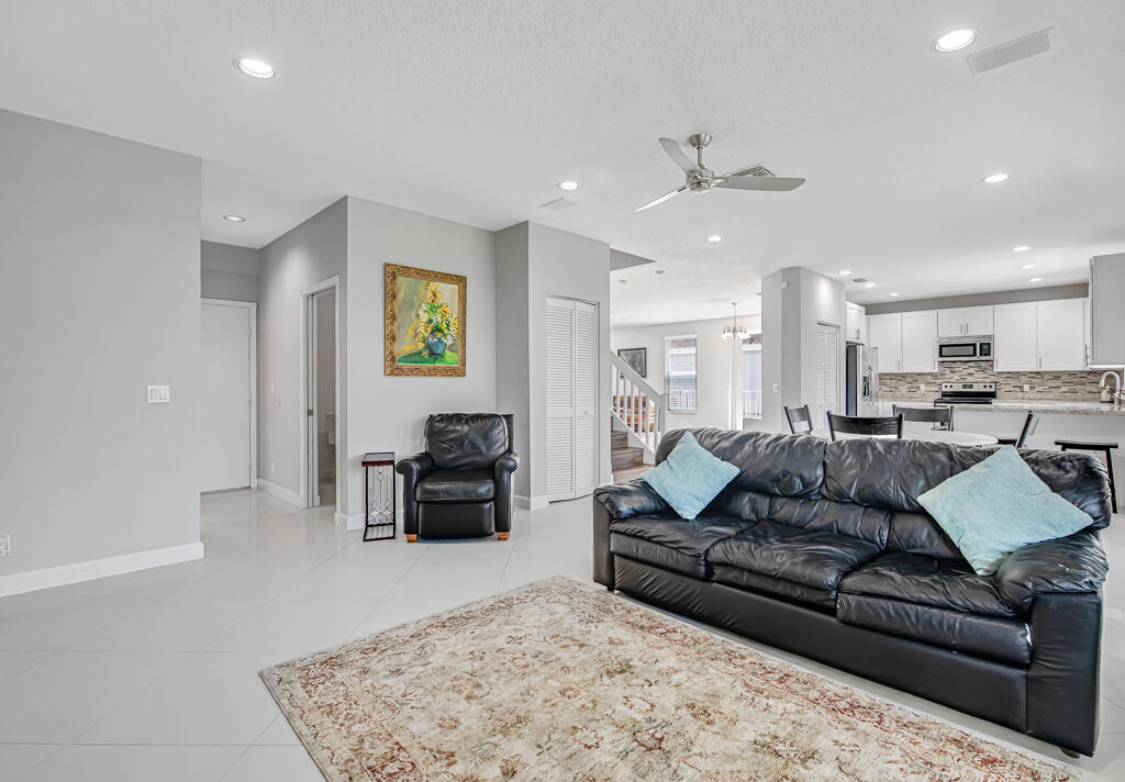 19491 Black Olive Lane Boca Raton, FL 33498 - Photo 15 of 68 15