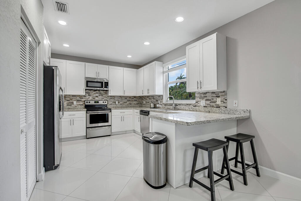 19491 Black Olive Lane Boca Raton, FL 33498 - Photo 17 of 68 17
