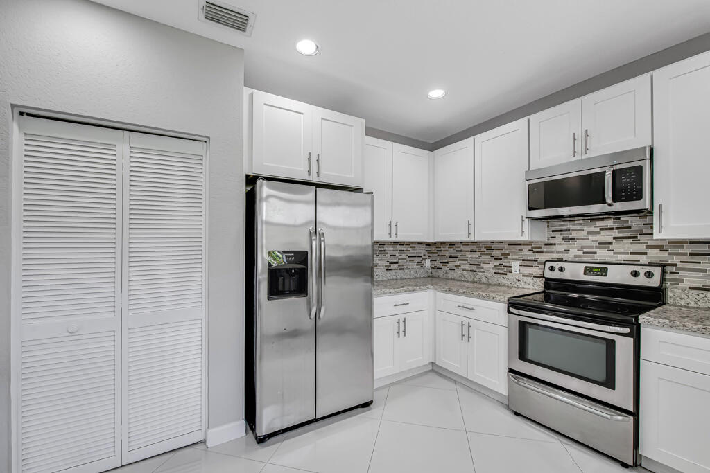 19491 Black Olive Lane Boca Raton, FL 33498 - Photo 19 of 68 19