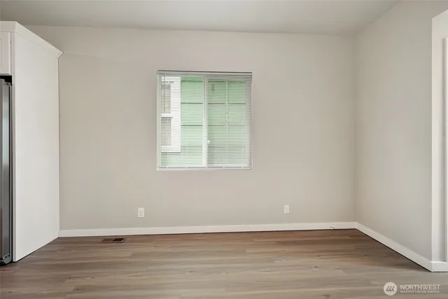 $2,200 | 2617 West Marine View Drive, Everett, WA 98201