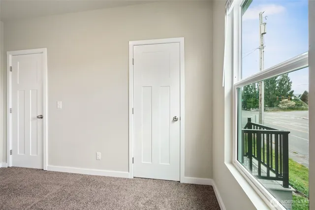 $2,200 | 2617 West Marine View Drive, Everett, WA 98201