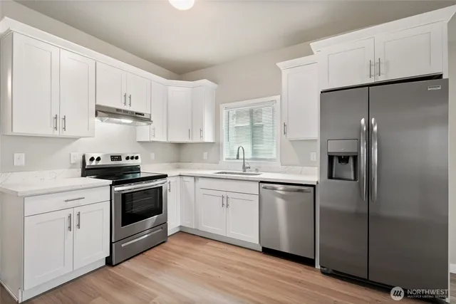 $2,200 | 2617 West Marine View Drive, Everett, WA 98201