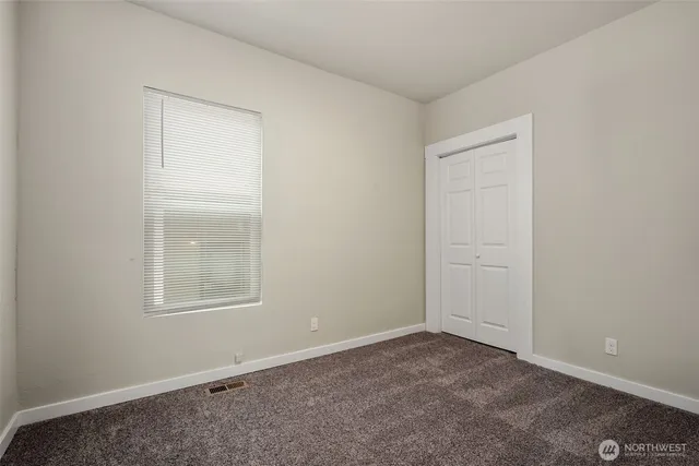 $2,200 | 2617 West Marine View Drive, Everett, WA 98201