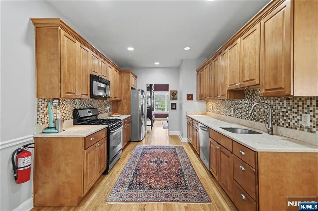 294 Spring Avenue Ridgewood, NJ 07450 - Photo 10 of 29