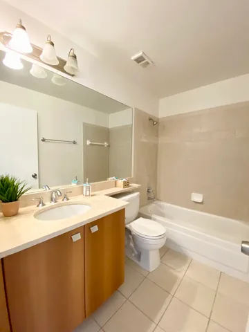 $2,400 | 1001 Crystal Way, Unit P, Delray Beach, FL 33444