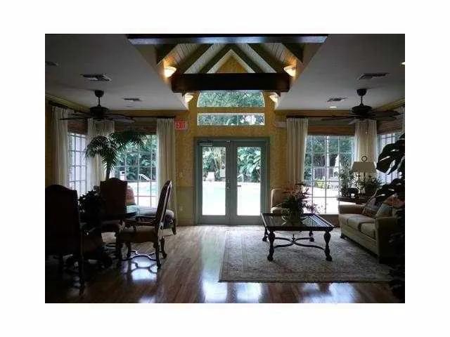 $2,400 | 1001 Crystal Way, Unit P, Delray Beach, FL 33444