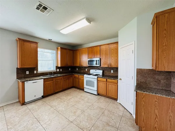 $2,050 | 25222 Ibris Ranch Drive, Katy, TX 77494