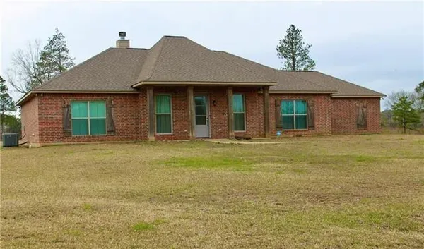 $325,000 | 83 Nadrchal Road, Deville, LA 71328