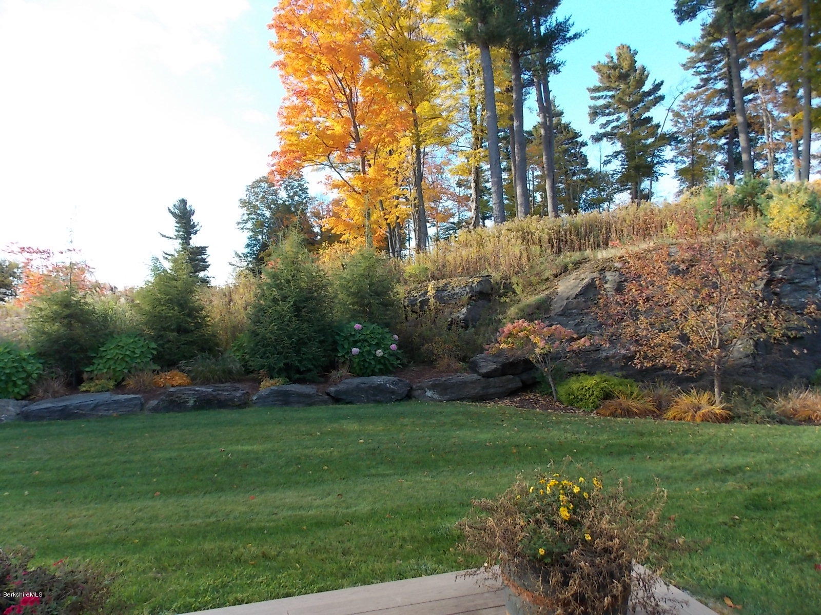 18 High Crest Road, Unit 18 Lenox, MA 01240 - Photo 12 of 34 a view of a garden with trees