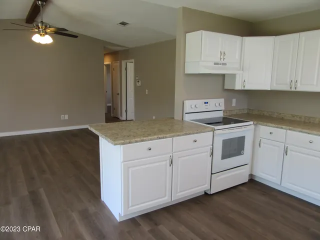 $1,695 | 1613 Minnesota Avenue, Lynn Haven, FL 32444