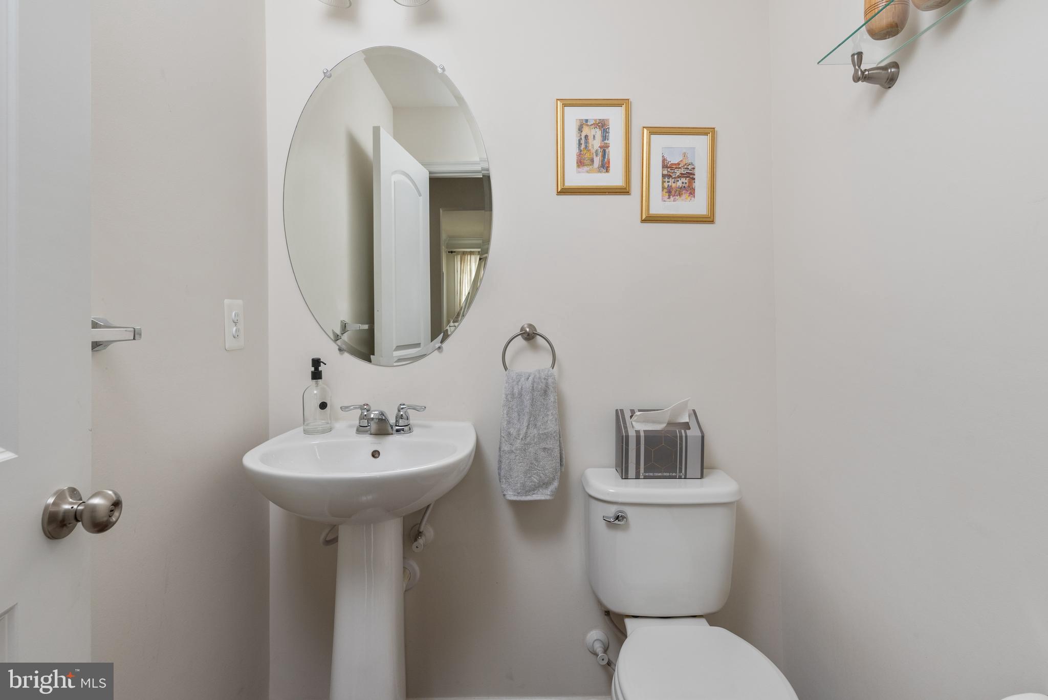 8158 Ridgely Loop Severn, MD 21144 - Photo 8 of 39 Gallery Image 8