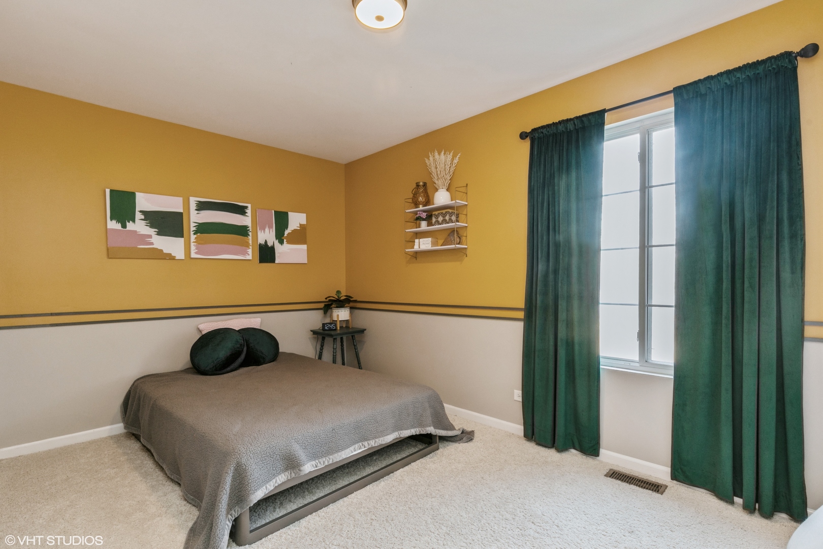 3340 Cameron Drive Elgin, IL 60124 - Photo 8 of 18 a bedroom with a bed and a window