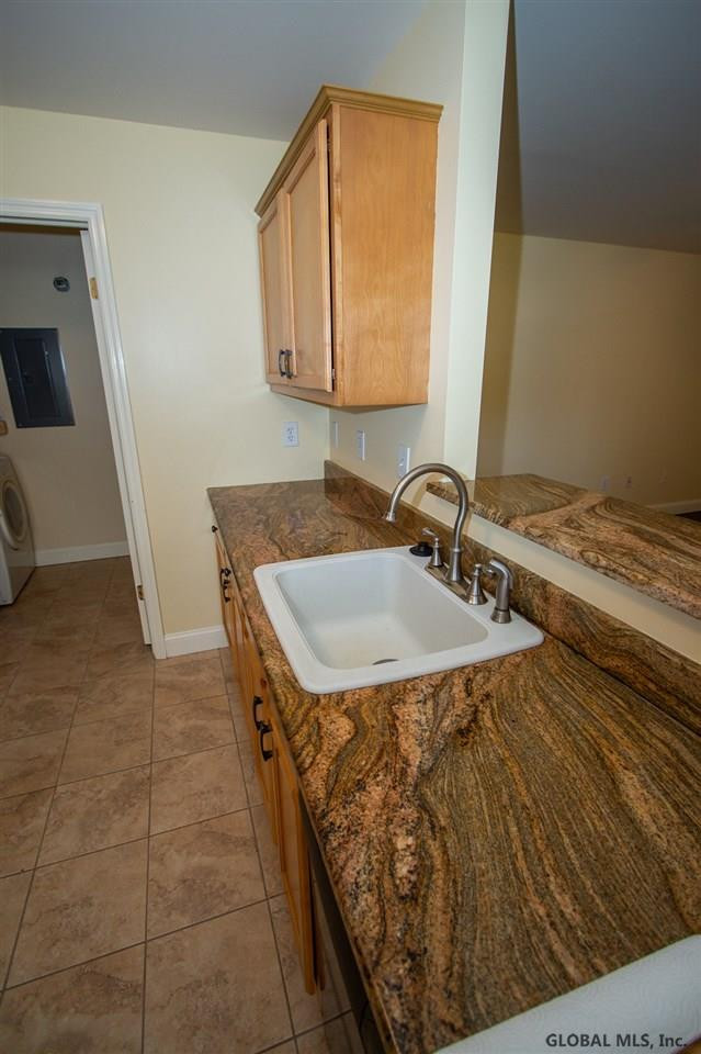 103 Cedar Rensselaer, NY 12144 - Photo 9 of 26 Photo 9