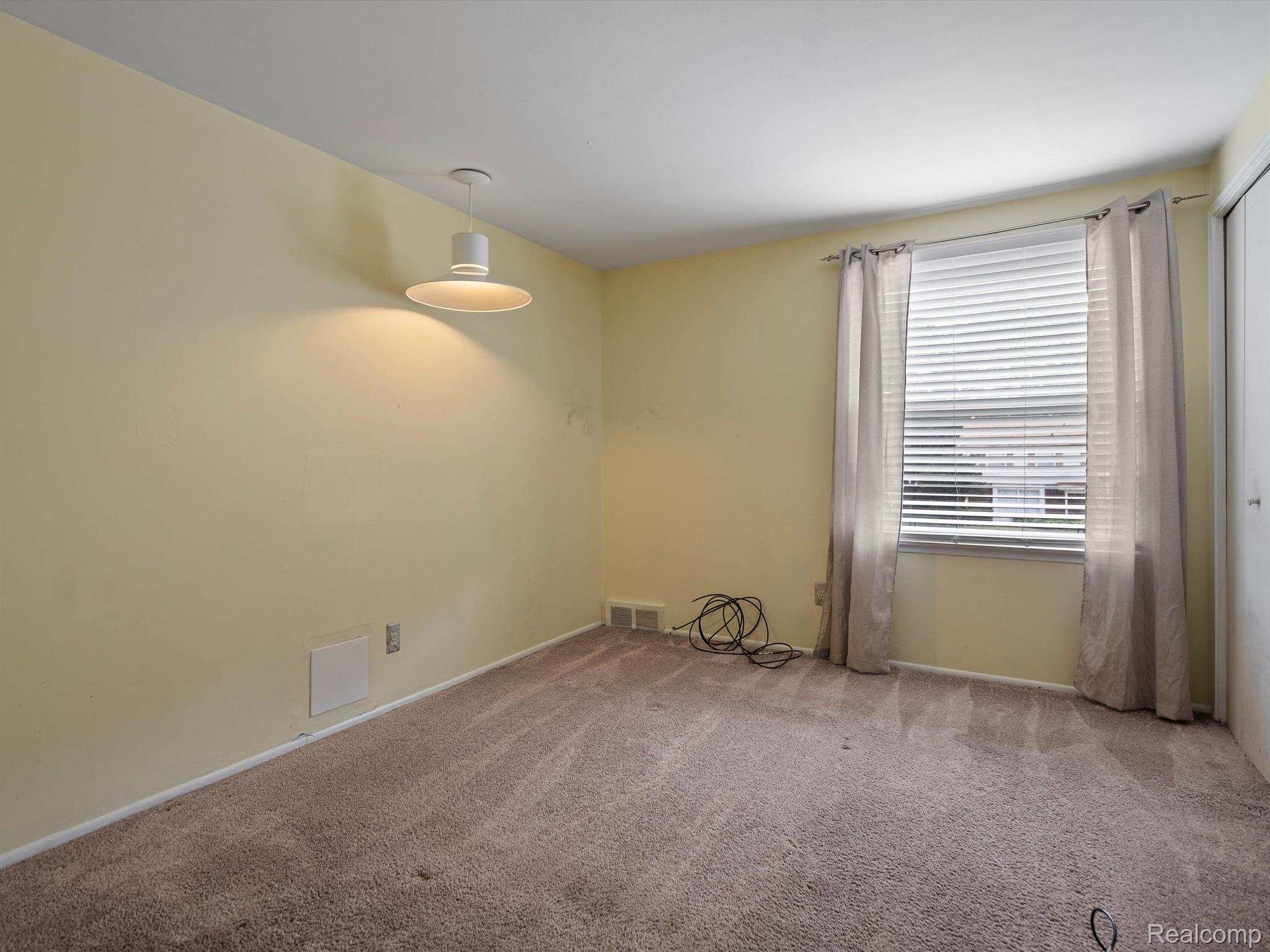 21070 Harvard Road Southfield, MI 48076 - Photo 20 of 30