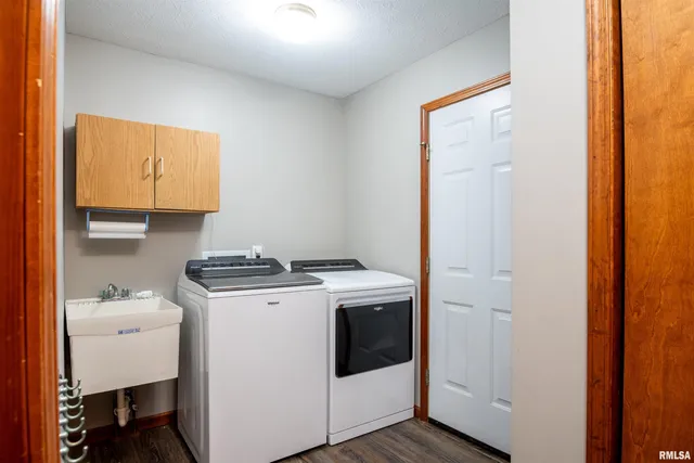 $275,000 | 418 Bayside Drive, Germantown Hills, IL 61548