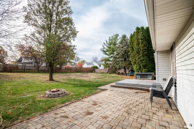 $275,000 | 418 Bayside Drive, Germantown Hills, IL 61548